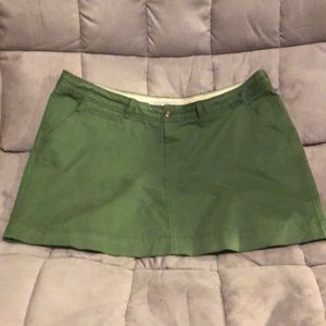 Green and blue polka dot mini